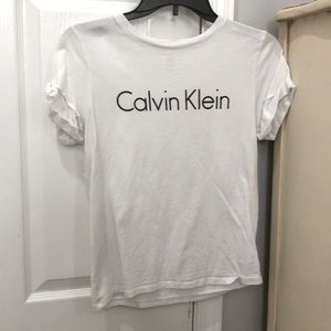 White Calvin Klein T-shirt